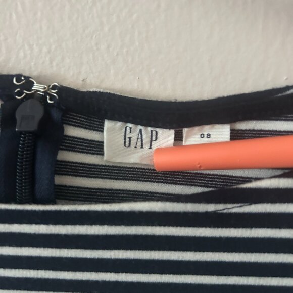 GAP Navy Stripe Ponte Dress Women’s Size 8 Cap Sleeve Casual Classic - Picture 5 of 5